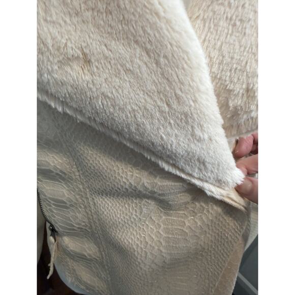 Buckle Black | Women’s Jacket Ivory Cream Faux Snake Skin Fur So Soft - Large - Picture 3 of 8
